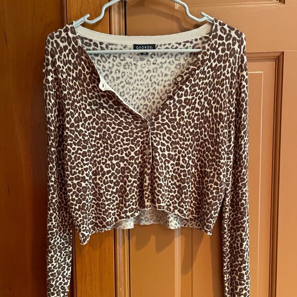George Cheetah print long sleeve button crop top